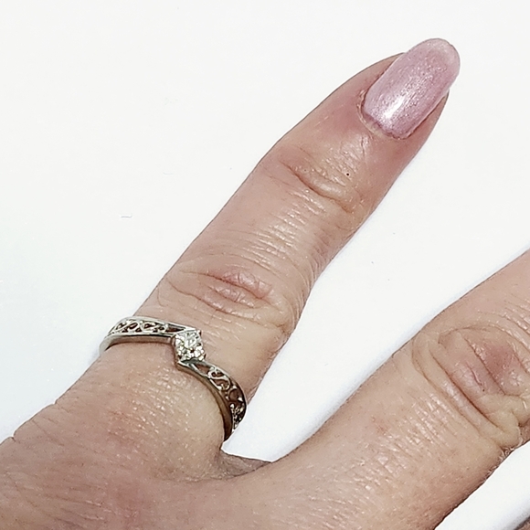 10K Gold Diamond filigree Ring sz 4.5 - Picture 9 of 11